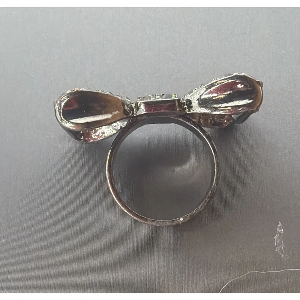 Rhinestone Bow Ring Silver Tone Cocktail Statement Ring Size 6 Gothic Glam Bling